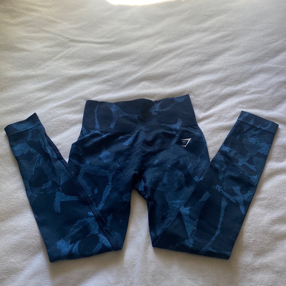 XS Gymshark Adapt Camo leggings